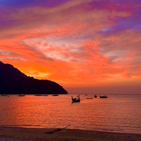 Blanco Beach Bar Hostel Ko Phi Phi Zewnętrze zdjęcie